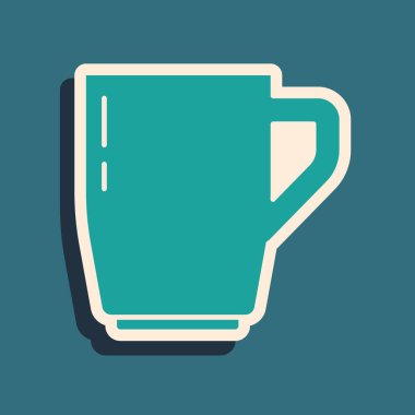 Yeşil kahve fincanı simgesi yeşil arka planda izole edilmiş. Çay fincanı. Sıcak içecek kahvesi. Uzun gölge tarzı. Vektör.