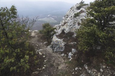 Kasaba dağlarında mağara