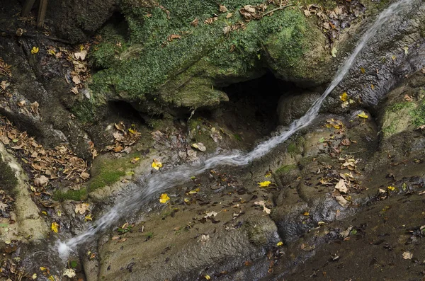 Cachoeira perto do rio Shahe em Sochi — Fotografia de Stock