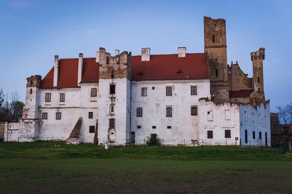 Zijaanzicht Van Kasteel Breclav Stad Zuid Moravische Regio Van Tsjechië — Stockfoto