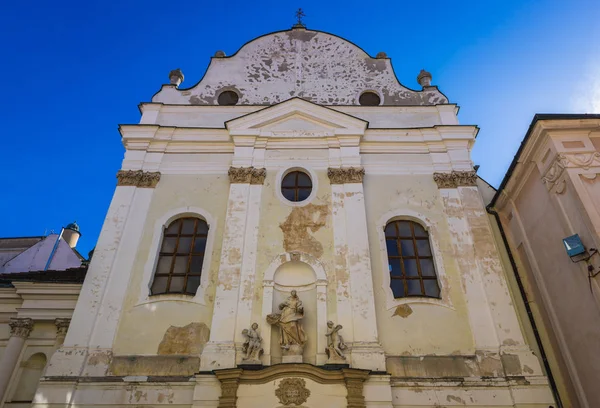 Fachada Antiga Igreja Franciscana Parte Histórica Cidade Bratislava Eslováquia — Fotografia de Stock