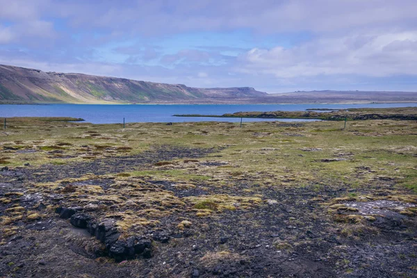 Zlanda Reykjanes Yarımadası Nda Selvogur Yerleşimine Yakın Hlidarvatn Adında Küçük — Stok fotoğraf