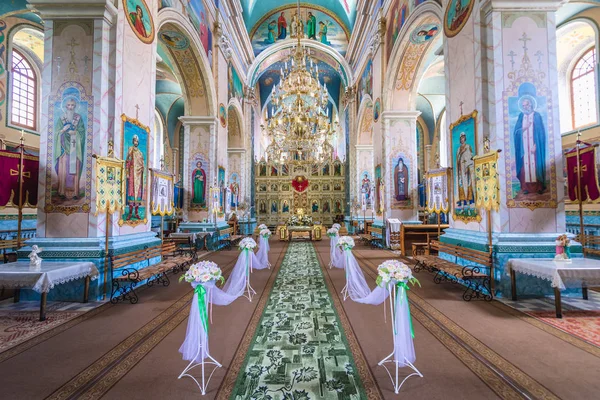 Wewnątrz Kościoła Prawosławnego Dawnym Klasztorze Karmelitów Trembowla Miasto Ukraina — Zdjęcie stockowe