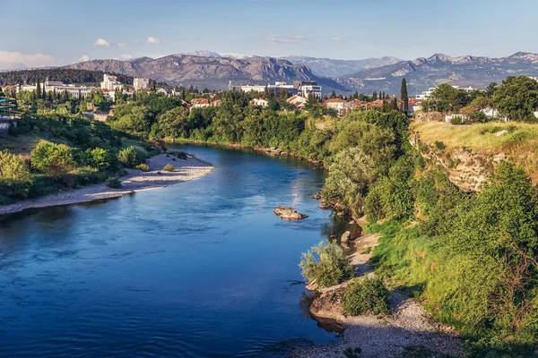 Podgorica Czarnogóra Maja 2017 Widok Rzekę Nad Rzeką Moraca Mieście — Zdjęcie stockowe