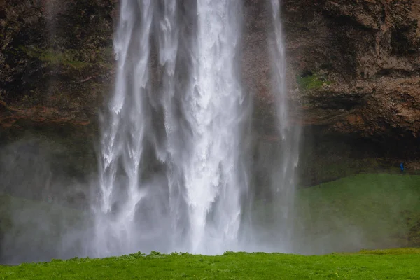 Słynny Wodospad Seljalandsfoss Znajduje Się Południowej Części Islandii — Zdjęcie stockowe