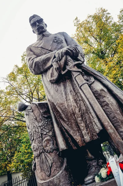 Пам Ятник Йозеф Пілсудського Перед Belweder Палац Варшаві Польща — стокове фото