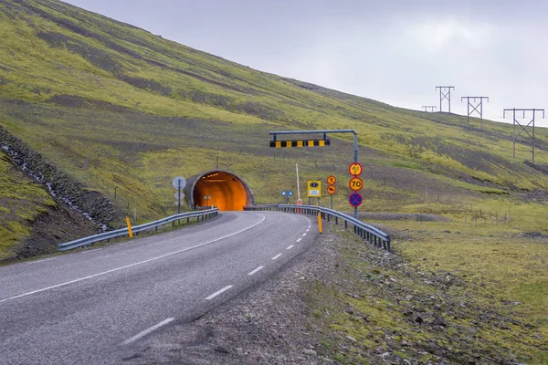 Tunnel in IJsland — Stockfoto