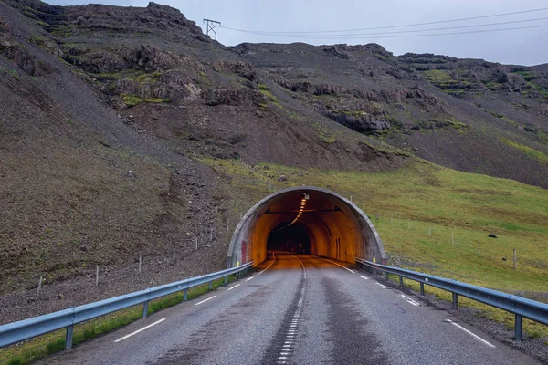 Túnel na Islândia — Fotografia de Stock