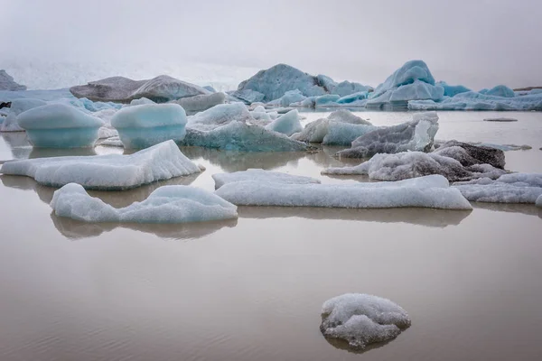 Lago geleira chamado Fjallsarlon — Fotografia de Stock