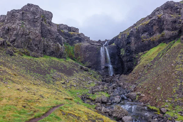Καταρράκτης στην Ισλανδία — Φωτογραφία Αρχείου