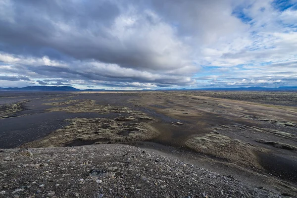 冰原的火山景观 — 图库照片