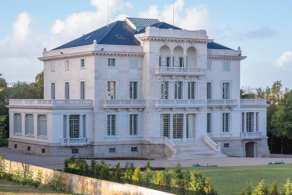 Palace in lisbon — Stock Photo, Image