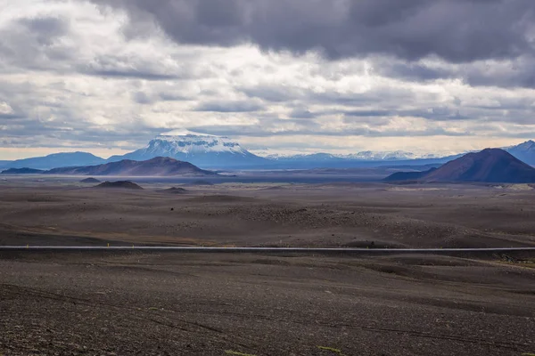 Izlanda 'da herdubreid Yanardağı — Stok fotoğraf