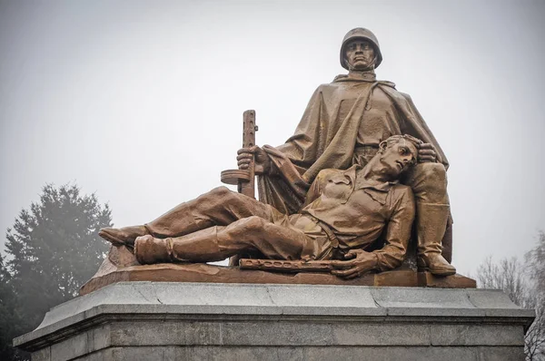 Cimetière militaire soviétique à Varsovie — Photo