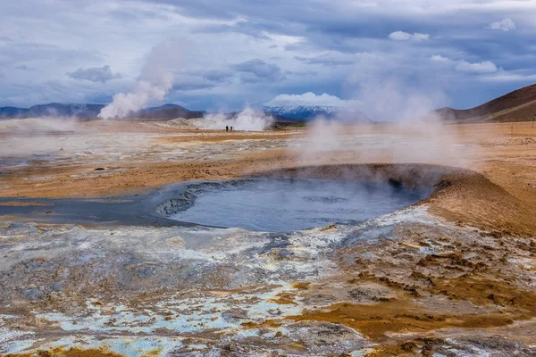 Hverir hot mudpools — Stockfoto