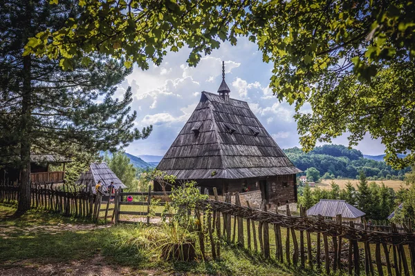 Etno dorp in Servië — Stockfoto