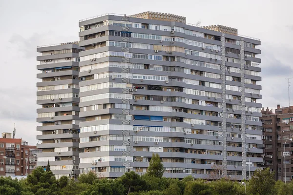 Casa de apartamentos em Madrid — Fotografia de Stock