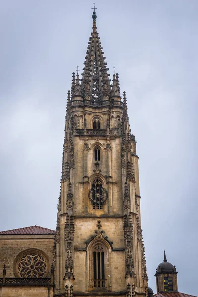 Catedral em Oviedo — Fotografia de Stock