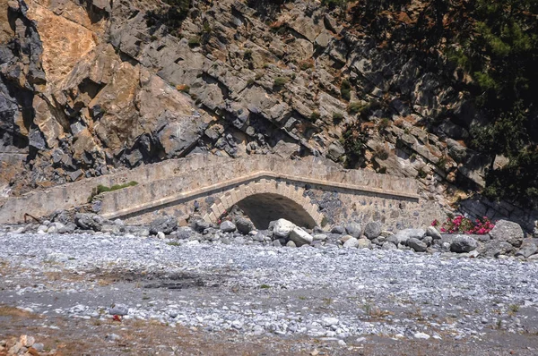 Bridge in Samaria Gorge — Stock Photo, Image