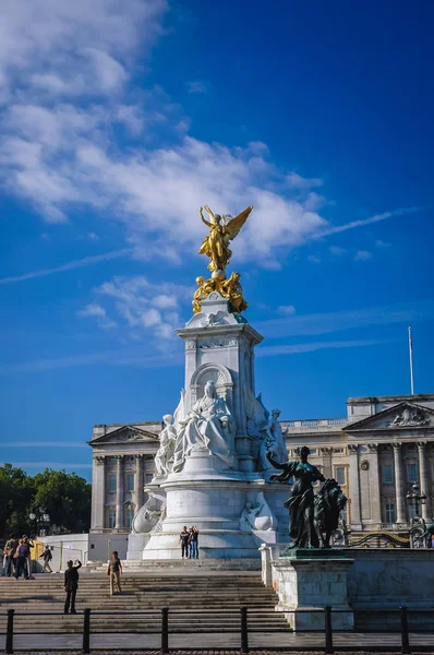 Victoria Memorial in London — Stock Photo, Image