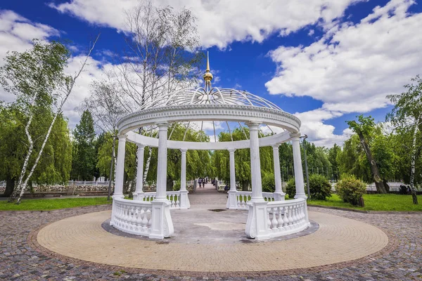 Parque en Ternopil — Foto de Stock