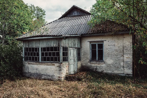 Будинки у напрямку Чорнобильська зона — стокове фото