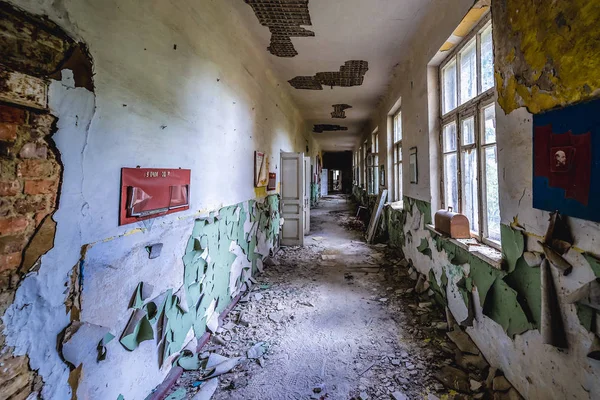 Schule im Tschernobyl-Gebiet — Stockfoto