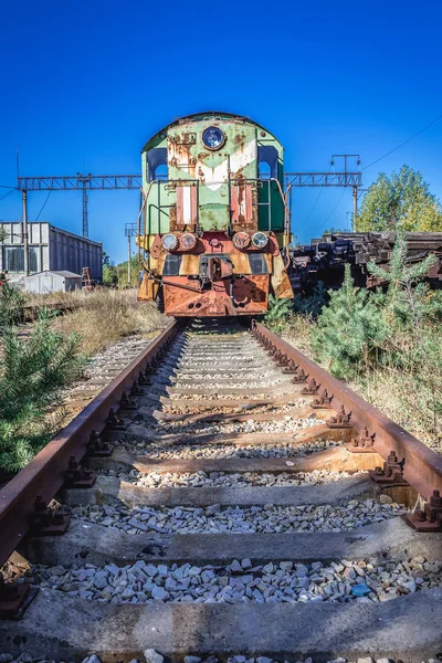 Çernobil Bölgesindeki eski lokomotif — Stok fotoğraf