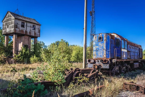 Старый локомотив в Чернобыльской зоне — стоковое фото