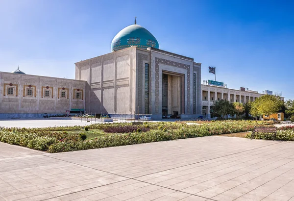 Khomeini mausoleum in Tehran — Stock Photo, Image