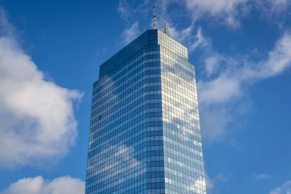 Called Blue Skyscraper Office Block Located Bankowy Square Warsaw Capital — Stock Photo, Image