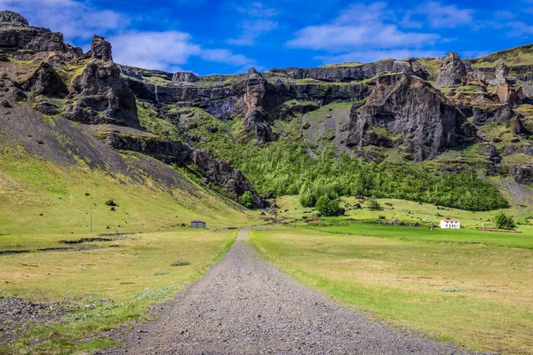 Vista Distância Pequena Fazenda Sul Islândia — Fotografia de Stock