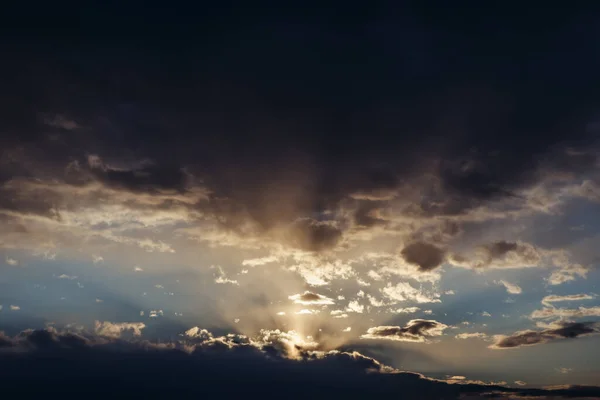 Céu Dramático Durante Pôr Sol Varsóvia Capital Polônia — Fotografia de Stock