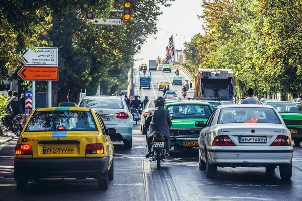 Teheran Iran Oktober 2016 Fahrzeuge Auf Einer Straße Teheran Während — Stockfoto