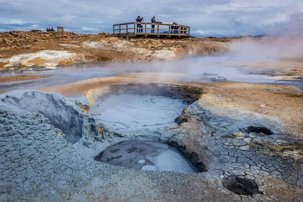 Hverir Island Juni 2018 Kokande Lera Hverir Geotermiskt Område Nära — Stockfoto