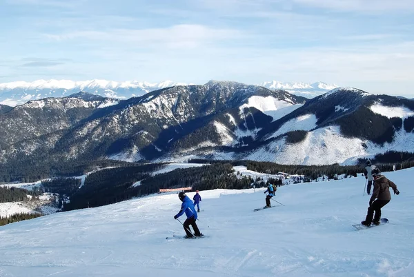 Jasna Eslovaquia Enero 2018 Vista Las Pistas Esquí Cordilleras Nevadas —  Fotos de Stock