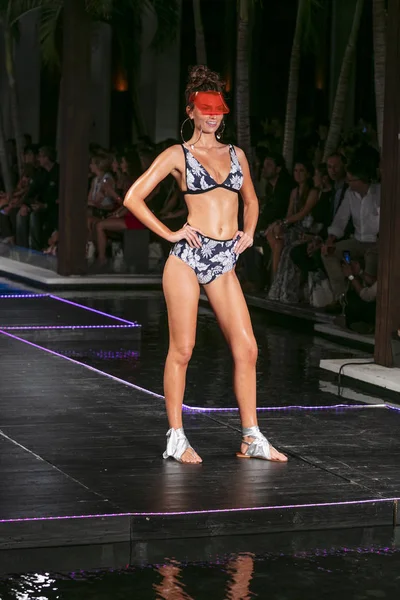 Model Walks Runway Designer Seafolly Summer 2018 Fashion Show Funkshion — Stock Photo, Image