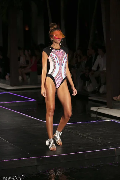 Model Walks Runway Designer Seafolly Summer 2018 Fashion Show Funkshion — Stock Photo, Image