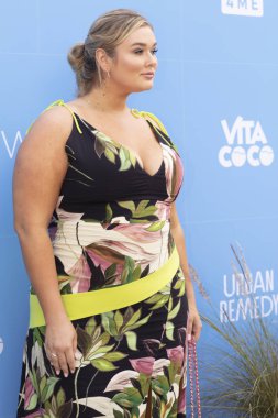 Model Hunter Mcgrady, 10 Mayıs 2019'da Miami'deki Ice Palace'da düzenlenen 2019 Magazine Sports Illustrated Swimsuit Edition'ın lansmanı sırasında kırmızı halıda poz veriyor.