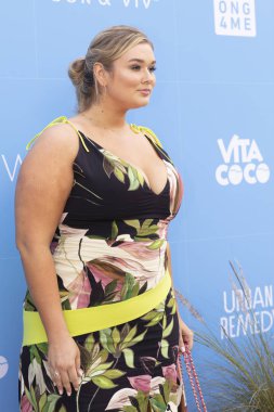 Model Hunter Mcgrady, 10 Mayıs 2019'da Miami'deki Ice Palace'da düzenlenen 2019 Magazine Sports Illustrated Swimsuit Edition'ın lansmanı sırasında kırmızı halıda poz veriyor.