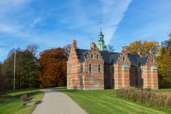 Zobacz Beuatiful Fredensborg Pałacu Hilleroed Dania — Zdjęcie stockowe