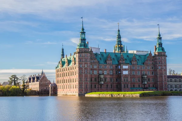 Hermosa Vista Del Palacio Fredensborg Hilleroed Dinamarca —  Fotos de Stock