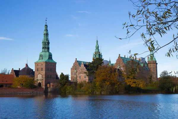 Beuatiful görünümü Fredensborg Sarayı Hilleroed, Danimarka