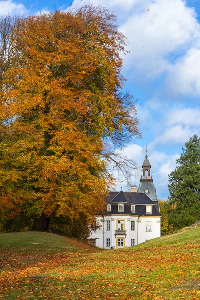 Golden Autumn Park Charlottenlund Palace North Copenhagen — Stock Photo, Image