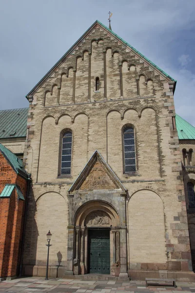 大教堂在乘驾 最旧的城市在丹麦 — 图库照片