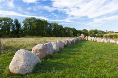 Taş viking zaman Lejre müzede Danimarka gemi.