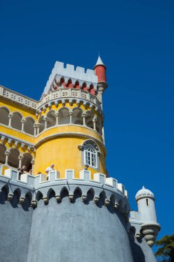 Portekiz'deki Sintra ünlü Pena Sarayı