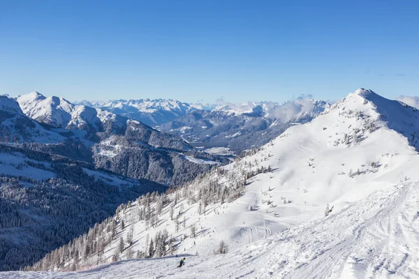 Visa av Nassfele skidorten, österrikiska Alperna — Stockfoto