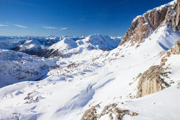 Vue sur la station de ski de Nassfeld, Alpes autrichiennes — Photo