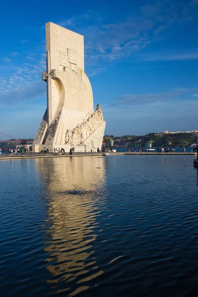 Lisboa Belem Portugal Mayo 2014 Padrao Dos Descobrimentos Monumento Los — Foto de Stock